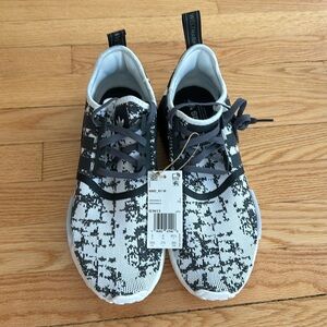 NWT Adidas NMD_R1 Women’s size 10.5 Gray and White